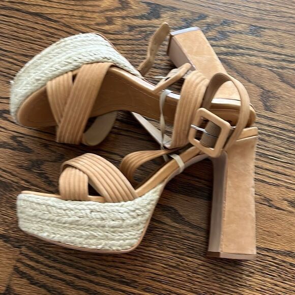 Schutz 10.5 Blisse Platform Sandal (Women) color Camel
Schutz - Picture 5 of 6